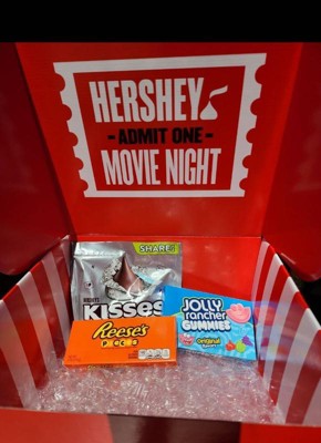 Hershey's Snoopy & Friends Milk Chocolate Kisses Valentine's Candy Bag, 9.5  oz - Fry's Food Stores