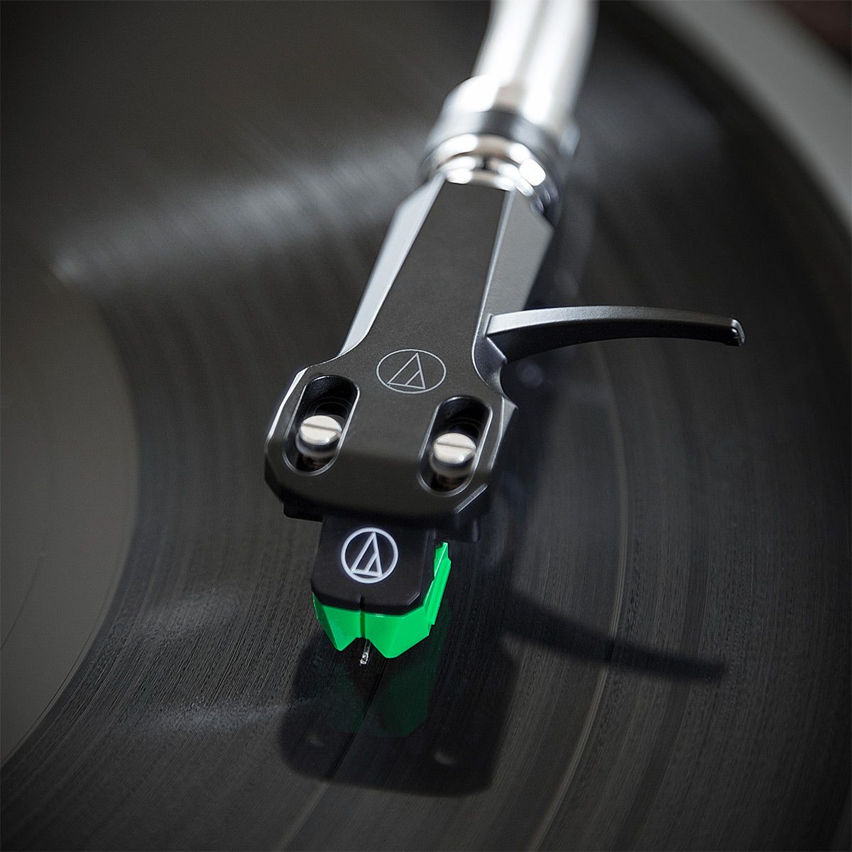 Audio-Technica AT-VM95E/H Headshell & MM Cartridge Combo Kit - thumbnail 6