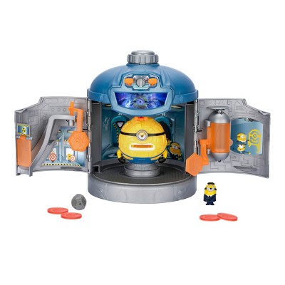 Despicable Me 4 Mega Minions Transformation Chamber Playset