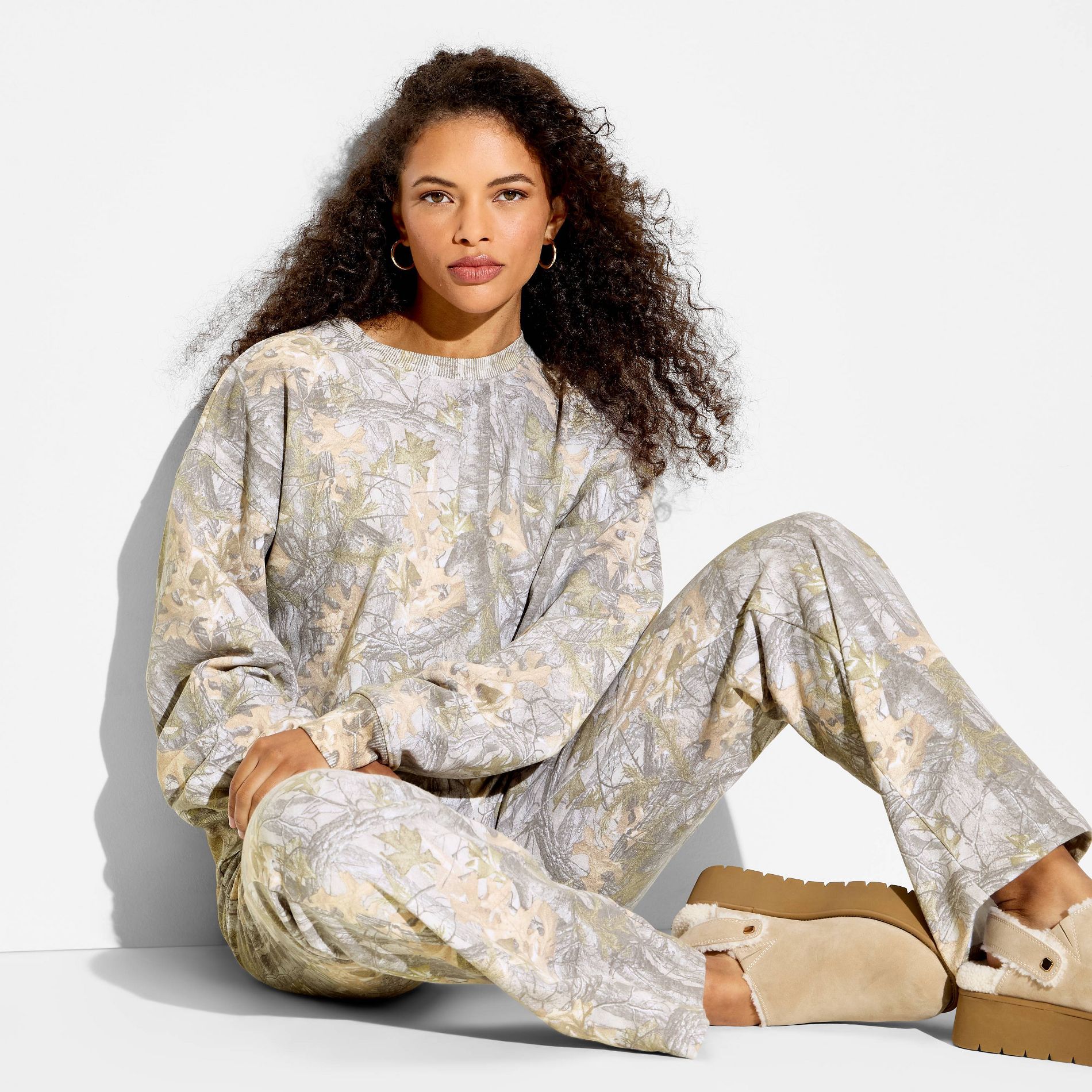 Women's Fleece Graphic Pullover Sweatshirt - Camo