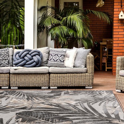 Gray Floral Synthetic 5' x 7' Reversible Area Rug