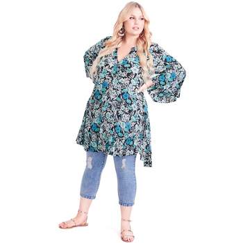 Women's Plus Size  Holly Crop Ripped Jean - light wash | AVEOLOGY