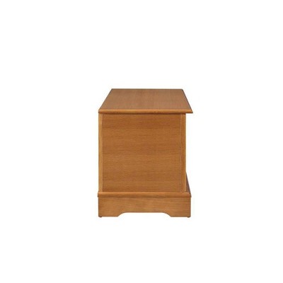 Honey Brown Traditional Cedar Wood Storage Chest