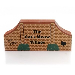 Cats Meow Village 2.0 Inch Village Entrance Sign Accessory Retired 1991 Village Accessories - 1 of 1