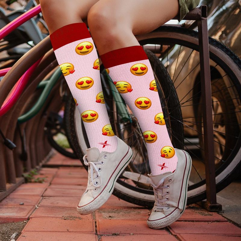 Extreme Fit Emoji Fun And Expressive Compression Socks - 3 Pair, 3 of 4