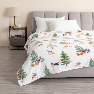 Great Bay Home Velvet Plush Fleece Holiday Printed Warm and Cozy Bed Blanket - 1 of 4