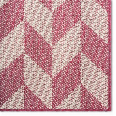 Red and Ivory Geometric 6' x 9' Reversible Indoor/Outdoor Rug
