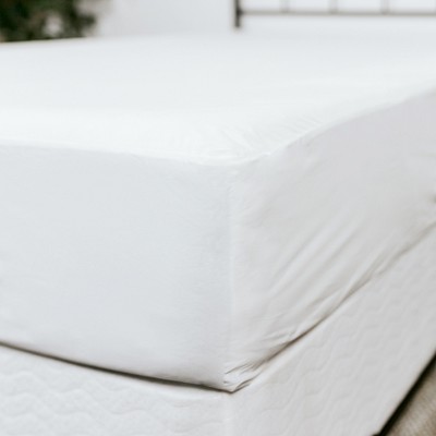 Full Size White Waterproof Mattress Encasement with Zipper