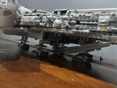 LEGO Star Wars Millennium Falcon 75192 : Target