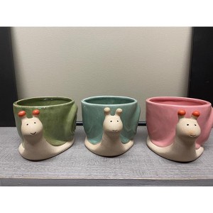 Sullivans - Assorted Ceramic -  H Snail Planter - 3.5 in. - Case of 3 - 1 of 1