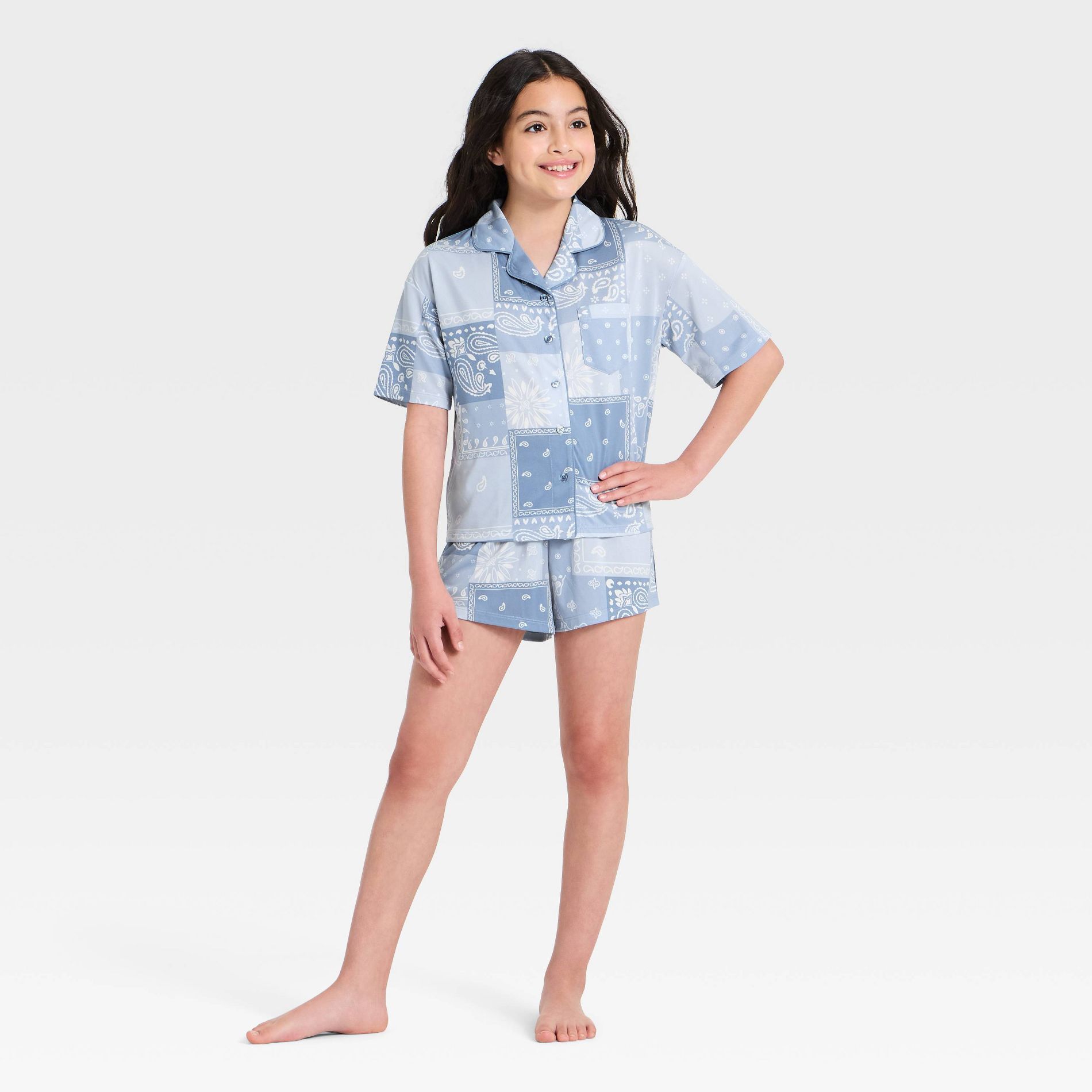 Girls' Short Sleeve Button-Up Pajama Set - art class™