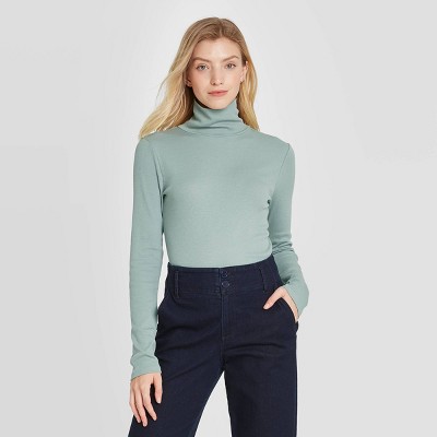 long sleeve turtleneck outfit