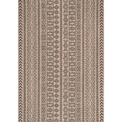Charming Jamie Brown Indoor/Outdoor 5'3" x 7'6" Synthetic Area Rug