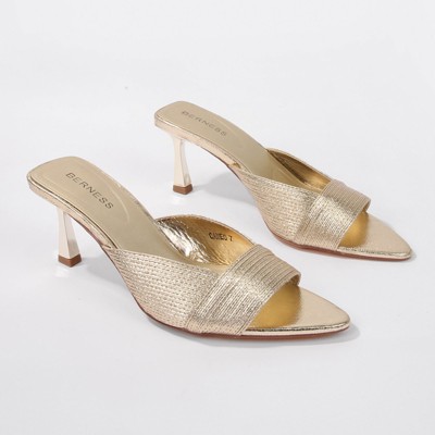 Berness Women's Cameo Metallic Mule Heels - image 3