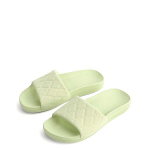 Vera Bradley Women's Outlet Printed Essential Slides - 1 of 1