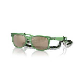 Ray-Ban Junior RB9052S 47mm New Wayfarer Child Square Sunglasses - 1 of 4