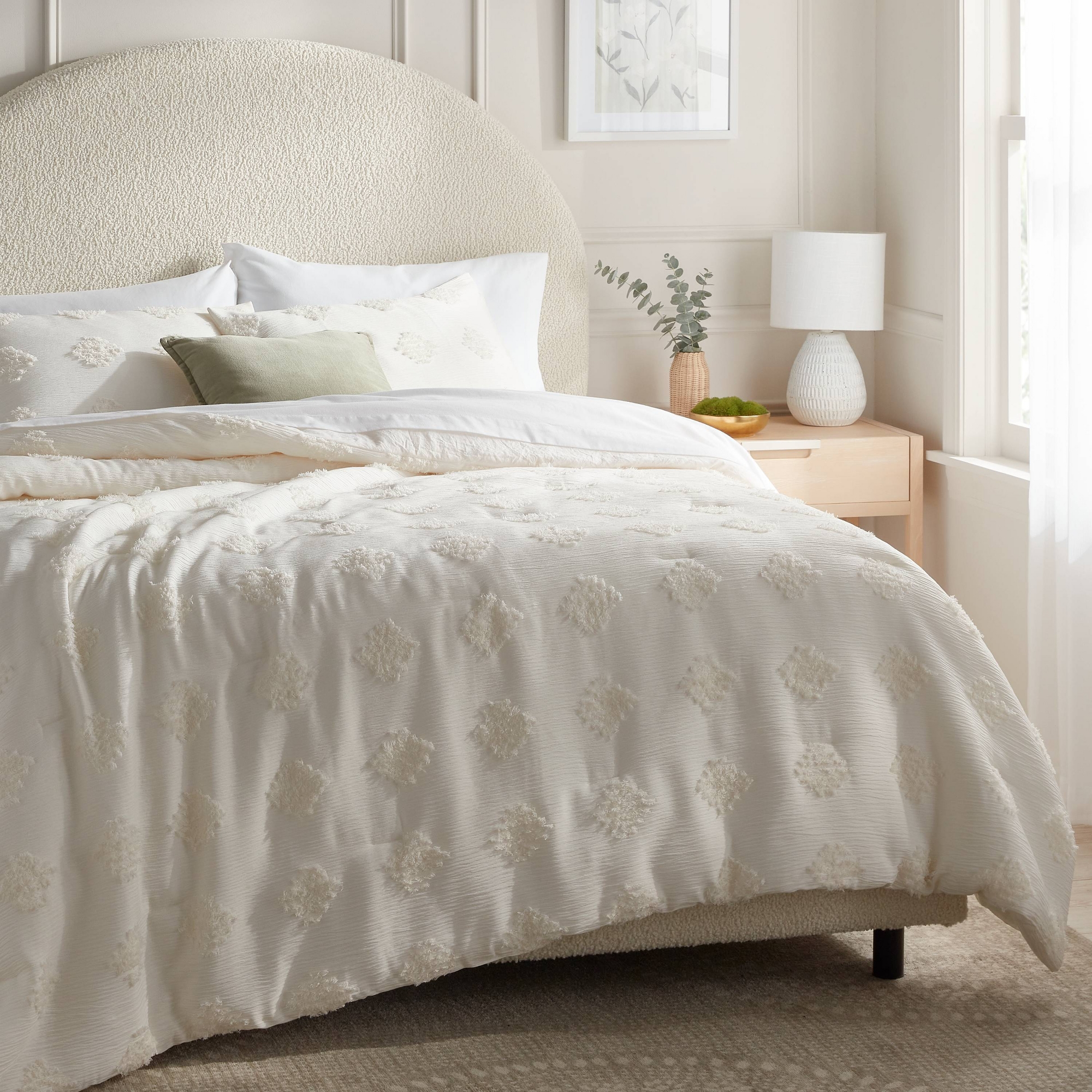 Full/Queen Tufted Diamond Crinkle Comforter and Sham Set Ivory - Threshold™