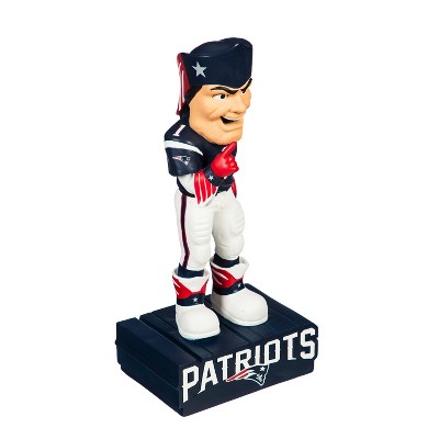 Evergreen New England Patriots, Mascot Statue