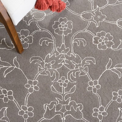 Ivory and Dark Grey Floral Wool 3' x 5' Area Rug