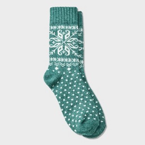 Women's Super Soft Snowflake Cozy Crew Socks - Universal Thread™ - 1 of 3