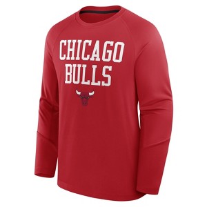 NBA Chicago Bulls Men's Long Sleeve Performance T-Shirt - 1 of 3