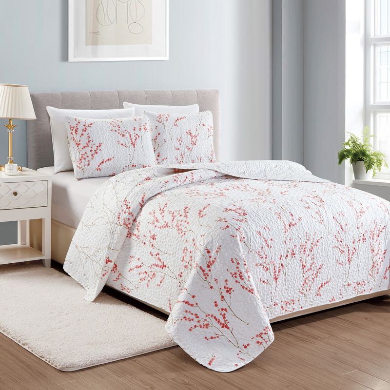Great Bay Home Floral Reversible Quilt Set With Shams, 1 of 6