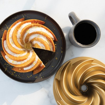 Nordic Ware Heritage Bundt Pan - Thumbnail 3