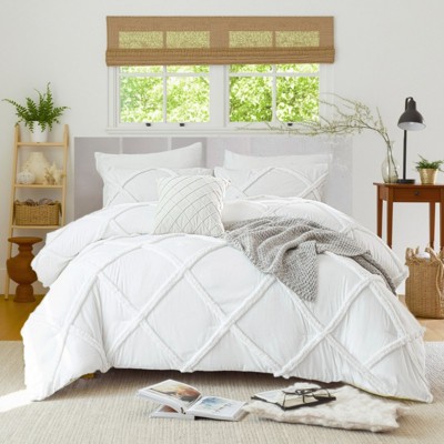 Tufted Comforter Set With Pillowcase – Shabby Chic Farmhouse Bedding with Geometric Embroidery, Soft Lightweight Quilt