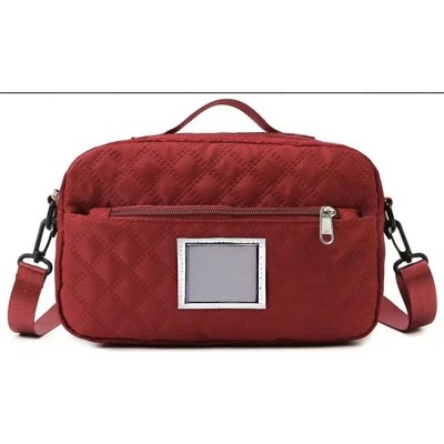 MaseiKar Three-dimensional Diamond Patterned Small Square Tote, Casual Commuting Shoulder Bag with Dry Wet Separation & Double-sided Pockets,