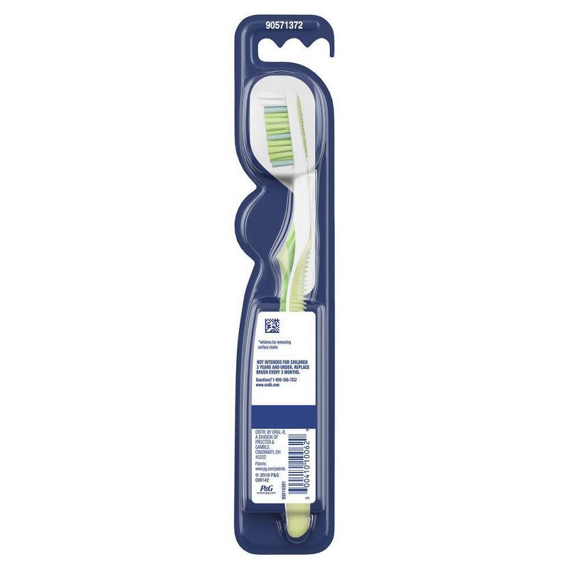 Oral-B Vivid Whitening Manual Toothbrush, 3 of 11