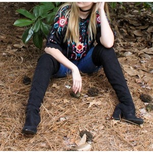 Women's Embroidery Blouse - Avani Del Amour - 1 of 3