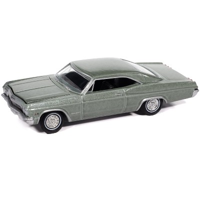 1965 Chevrolet Impala SS 396 Willow Green Metallic "Vintage Muscle" 1/64 Diecast Model Cars by Auto World