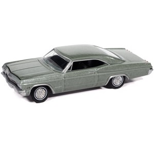 1965 Chevrolet Impala SS 396 Willow Green Metallic "Vintage Muscle" 1/64 Diecast Model Cars by Auto World - 1 of 1
