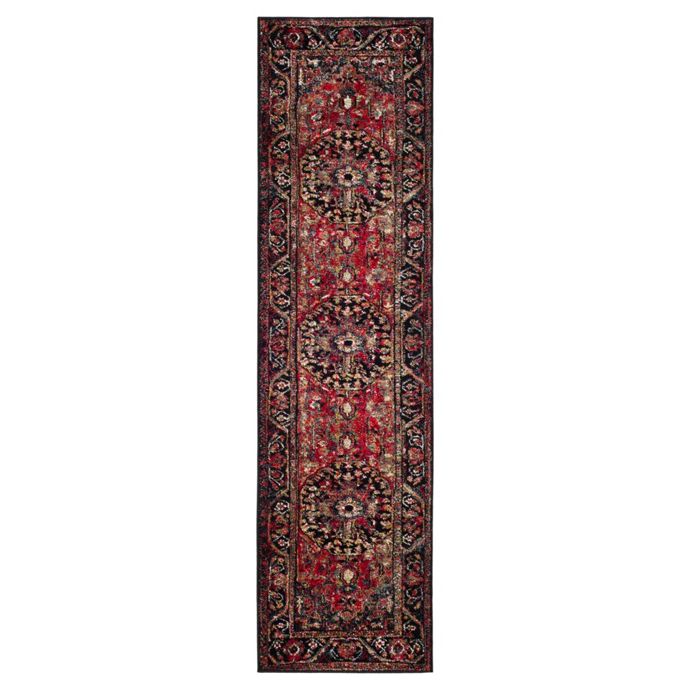 2'2inx8' Medallion Loomed Runner - Safavieh