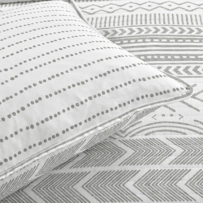 Gray and White Full/Queen Cotton Reversible Quilt Set