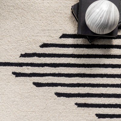 Elegant Ivory Tufted Wool Rectangular Rug 6' x 9' - Easy Care