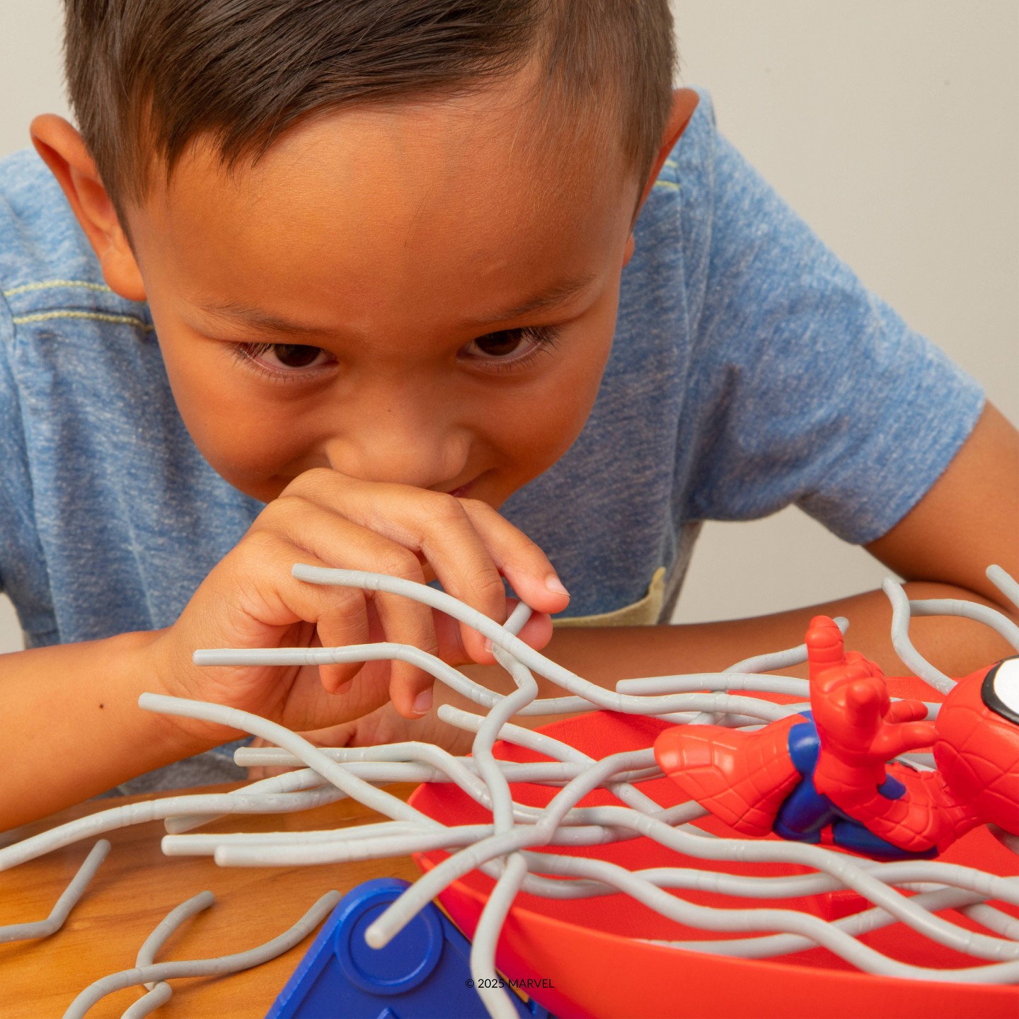 Детские настольные игры PlayMonster Don't Fall Spidey Board Games — фото 7