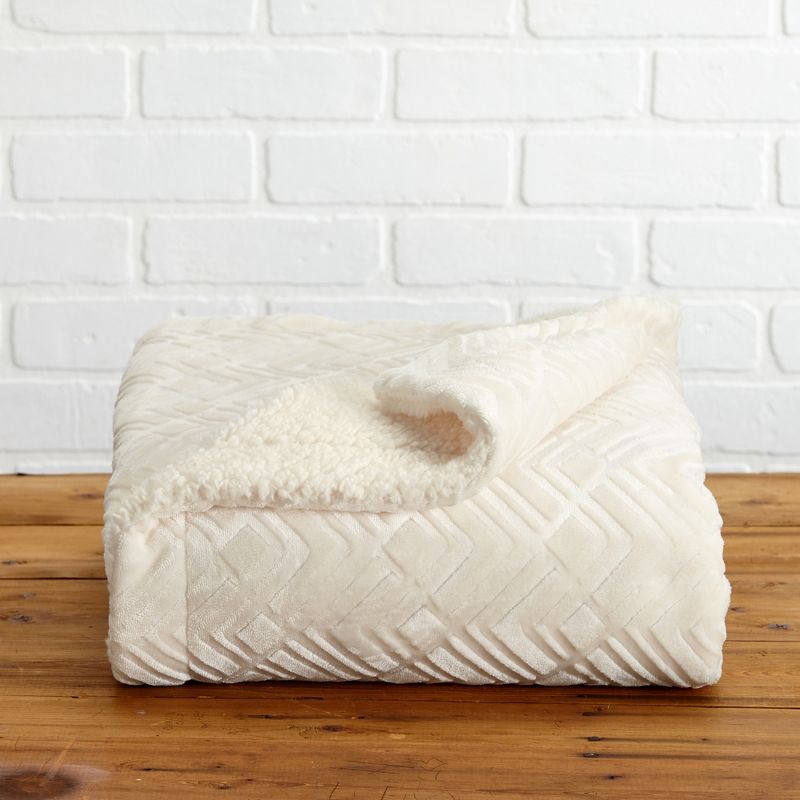 Great Bay Home Velvet Plush Fleece Reversible Warm and Cozy Throw, 2 of 5