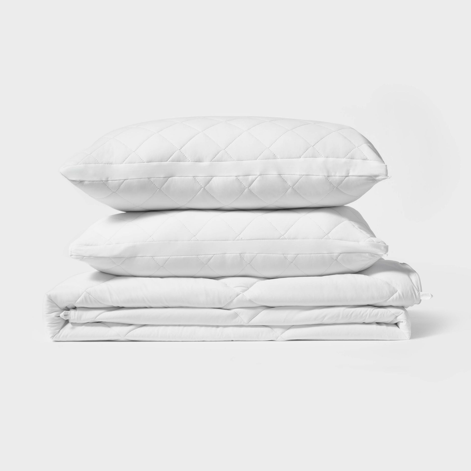 Threshold™ Full/Queen Down Alternative Duvet Insert + 2 Pack Cool Touch Standard/Queen Machine Washable Bed Pillow