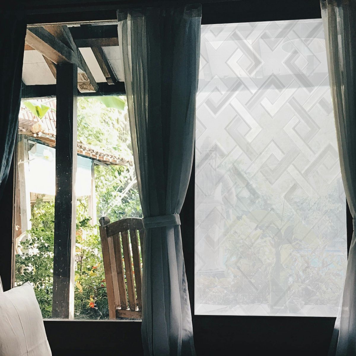Unique Bargains Diamond Pattern Window Privacy Film 39.37"L x 17.72"W Clear 1 Pc - thumbnail 3