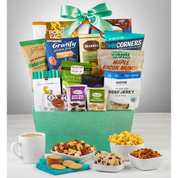 GreatFoods Sweets and Snacks Gift Basket