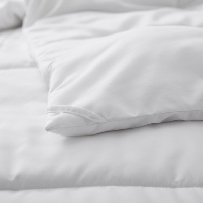 Twin White Down Alternative Microfiber Comforter