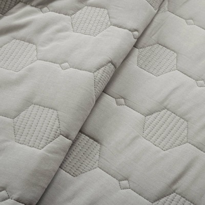 King Gray Cotton Reversible Hexagon Honeycomb Quilt Set