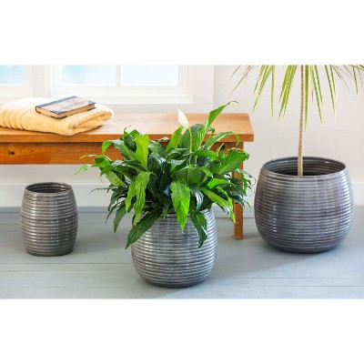 Evergreen Ribbed Iron Planter Trio with Sleek Glaze Finish