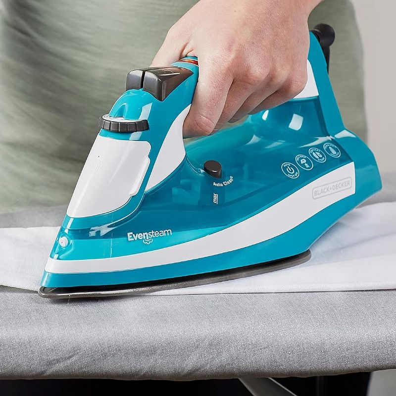 Black and Decker One Step Steam Iron in Turquoise, 4 of 5