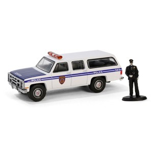 1/64 1985 GMC Suburban 2500, NYC Transit Police w Officer Hobby Shop 97160-D - 1 of 4