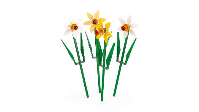 LEGO Daffodils Celebration Gift, Yellow and White Daffodil Room Decor 40747, 2 of 8, play video