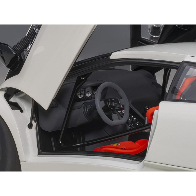 Lamborghini Diablo SV-R Impact White 1/18 Model Car by Autoart, 4 of 7