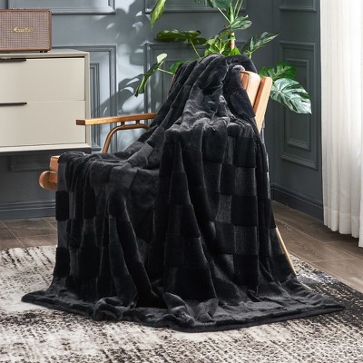 Cozy Bliss Faux Fur Throw Blanket Soft Checkered Bed Blanket for Couch, Sofa, and Bedroom