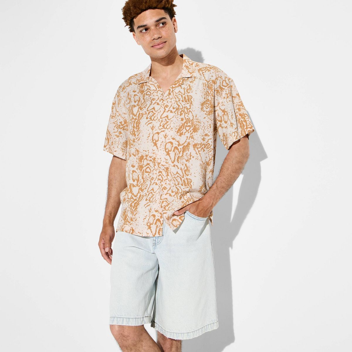 Men's Short Sleeve Snake Print Button-Down Shirt - Original Use™